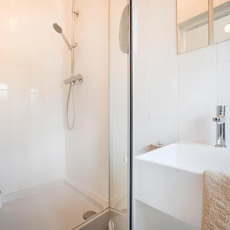 Modernes City-apartment In *