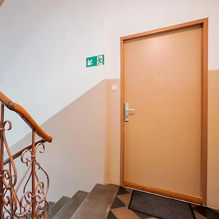 Апартаменти Modernes City-apartment In Грац
